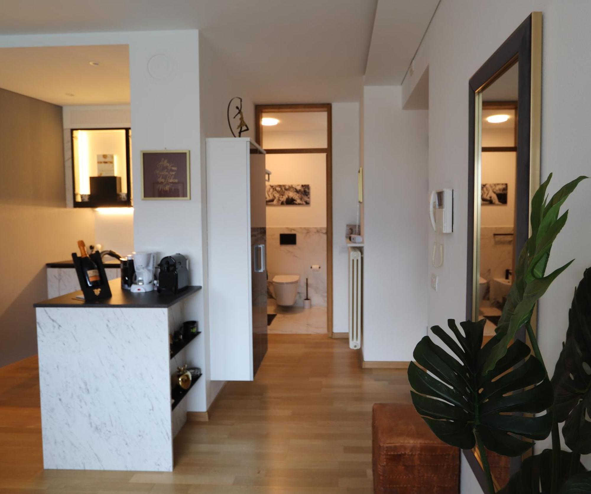 Ausblick Kleinjuwel Mit Panoramablick + Garage Apartment Merano Exterior foto